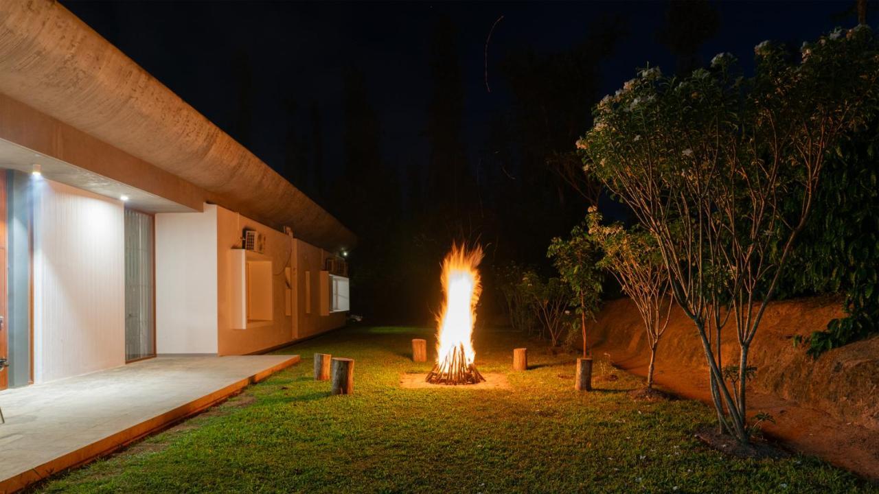 Mudigere Saffronstays Cafella- A 3-Bdr Elliptical-Roof Villa In Chikmagalur מראה חיצוני תמונה